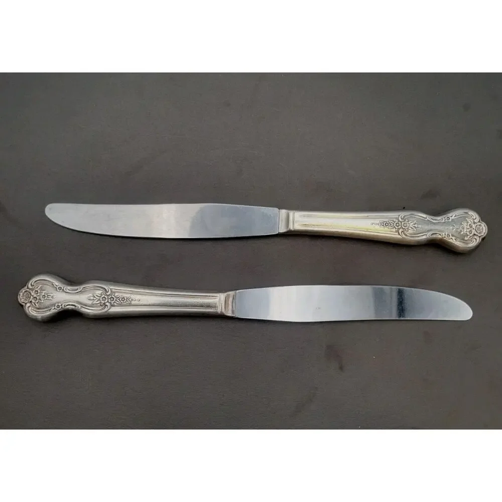 Oneida Mission Rose Set of 2 Dinner Knives Wm A Rogers Silverplate Flatware